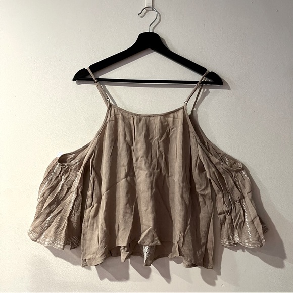 Open Shoulder Tank - Picture 4 of 5